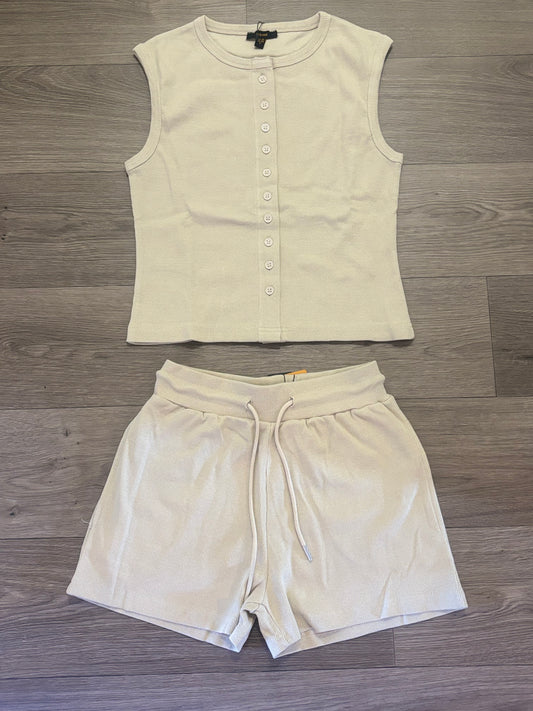 Button short set