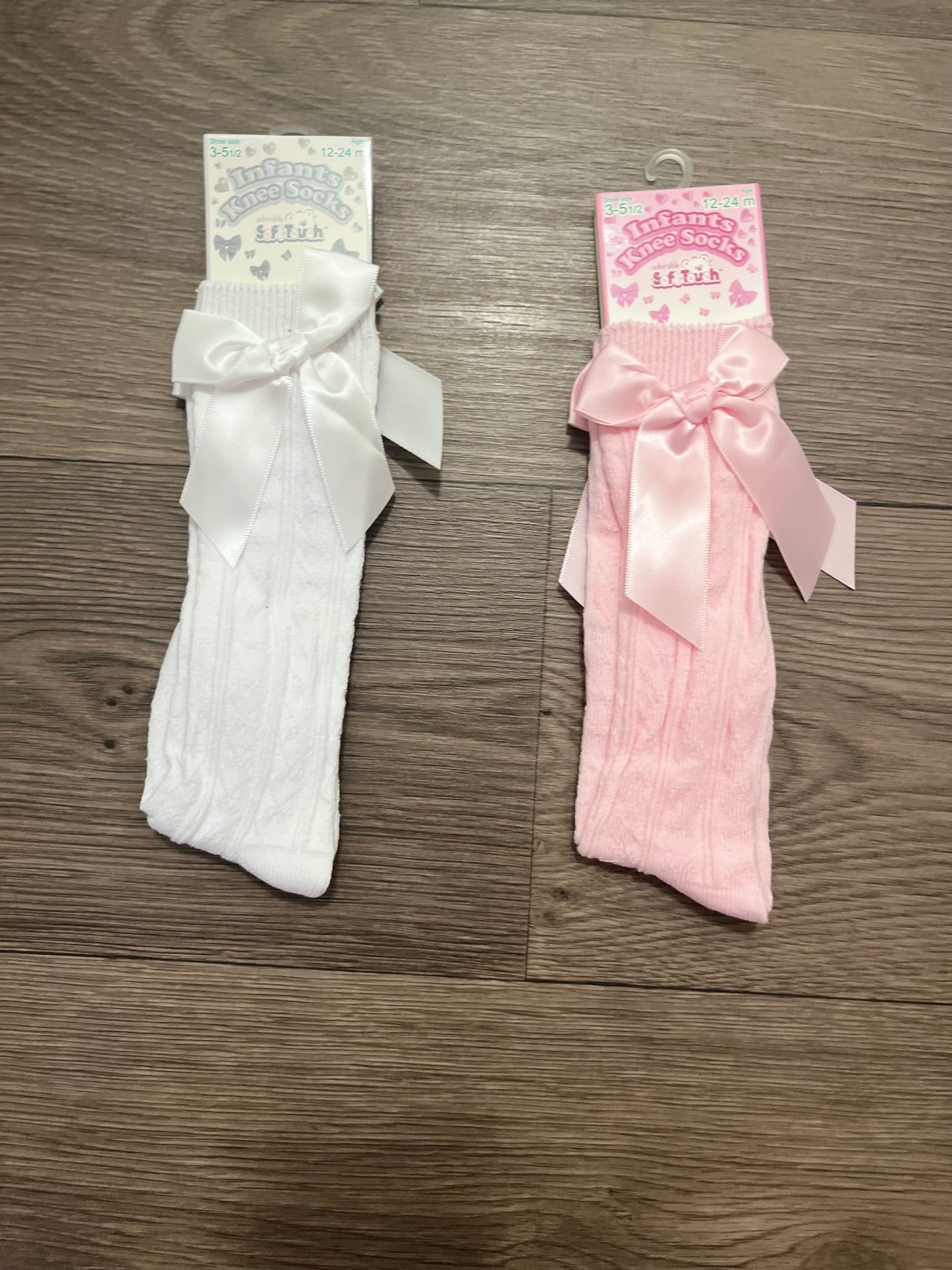 Baby girls knee high bow socks