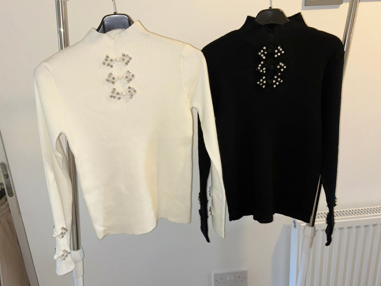 Diamond rose detail tops