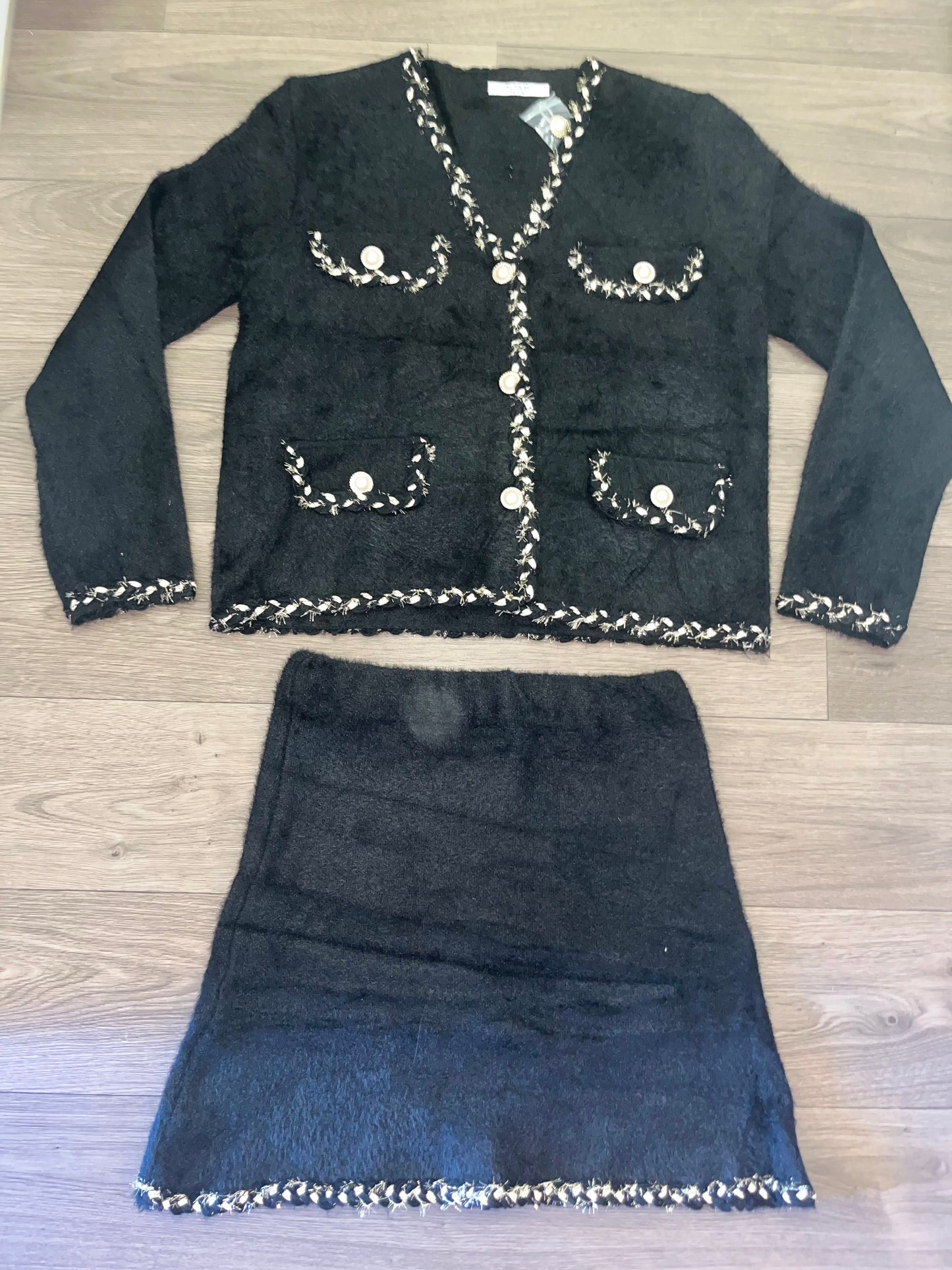 Tweed pearl skirt set