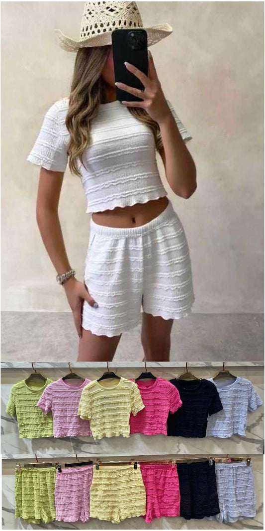 Short set with frill detail