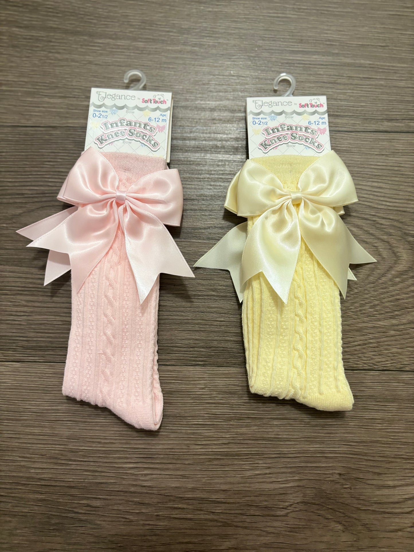 Baby girls knee high bow socks